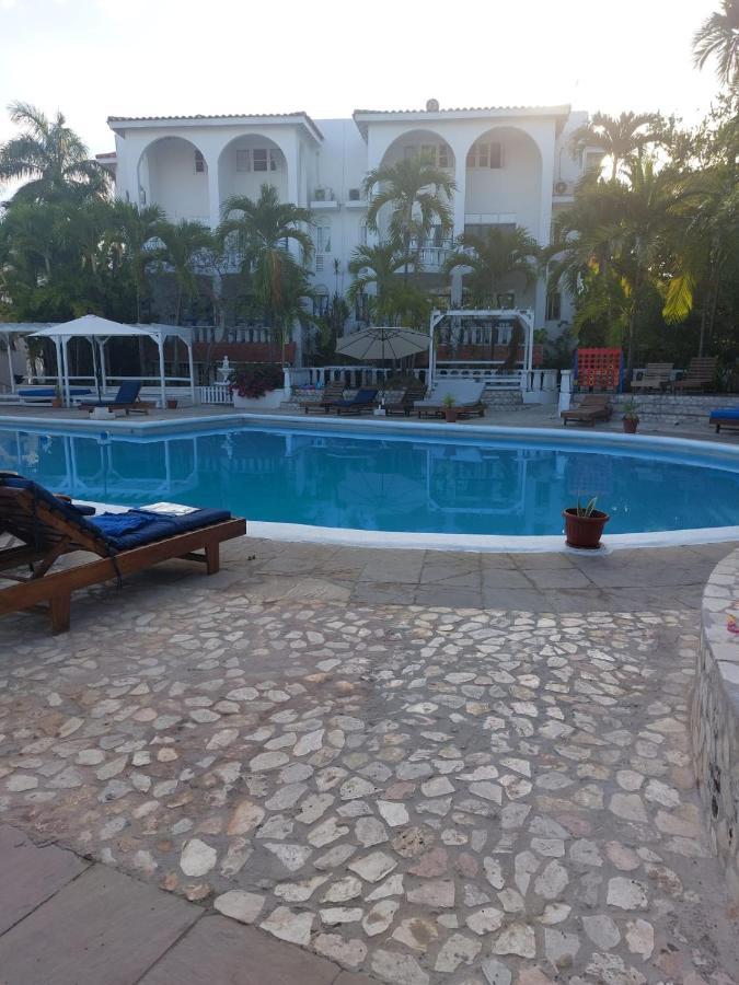 רנאוויי ביי Cozy Villa Escape מראה חיצוני תמונה