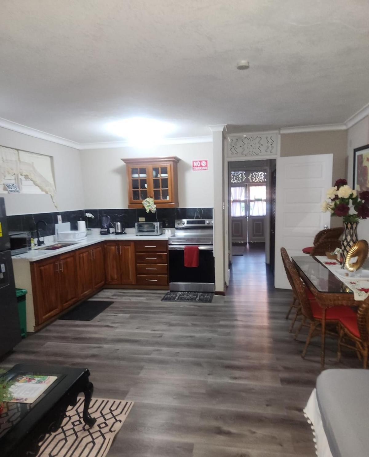 רנאוויי ביי Cozy Villa Escape מראה חיצוני תמונה
