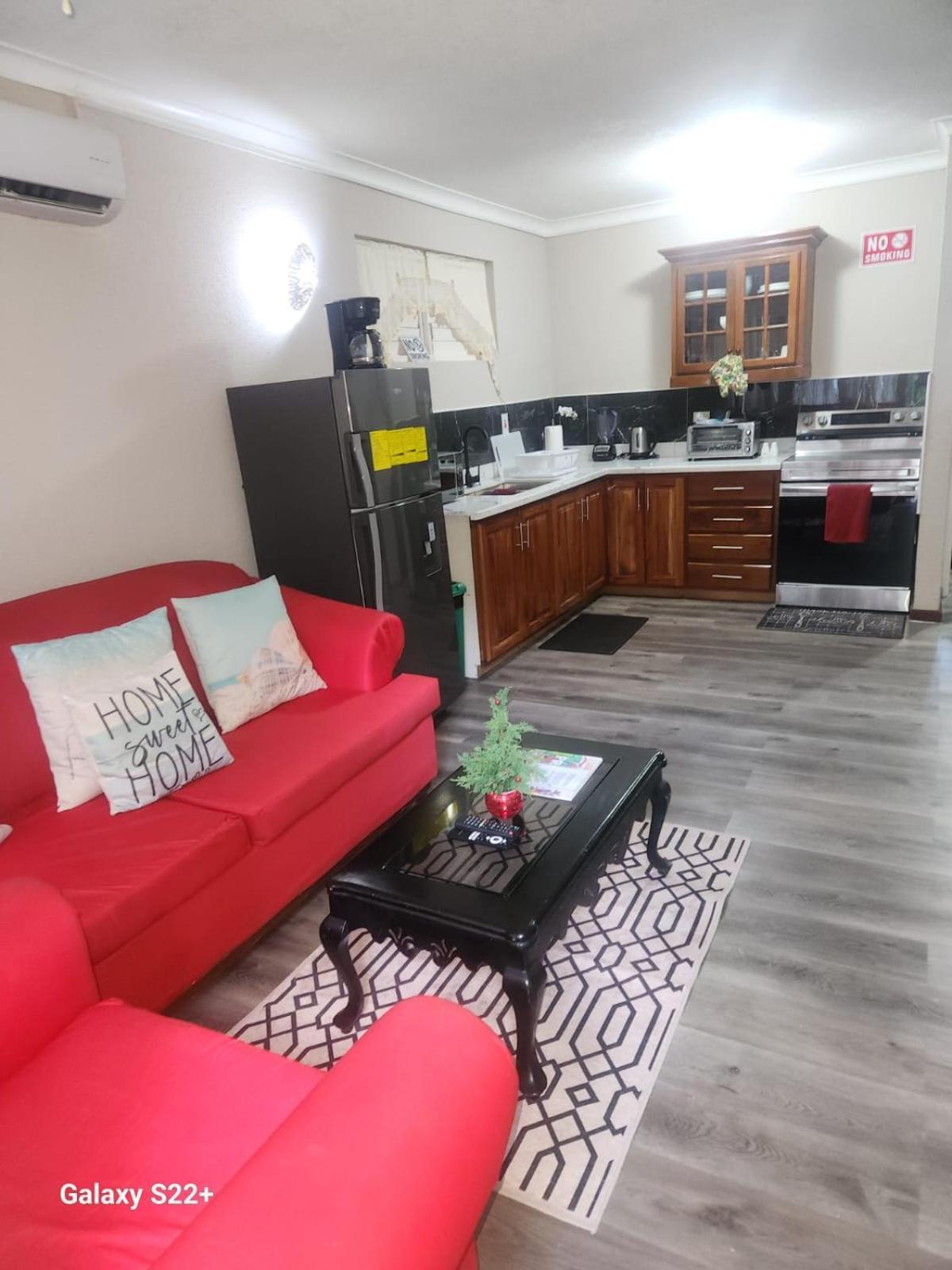רנאוויי ביי Cozy Villa Escape מראה חיצוני תמונה